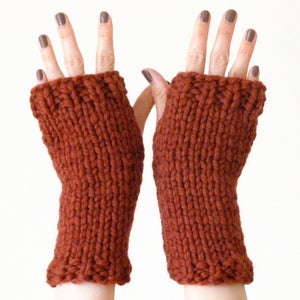 Image of Chunky fingerless mitts 