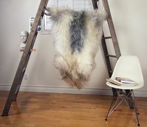Image of Large Gray Sheepskin GR-276