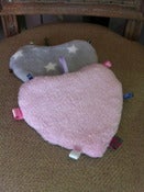 Image of Doudou Coeur Double face Gris ou Rose THI KIEU