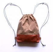 Image of FIELD TAN WAX CANVAS : SENSIBLE DRAWSTRING BACKPACK