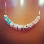 Image of Collar Arcoiris de Madera