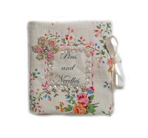 Image of Vintage sewing case (1)