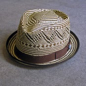 Image of two-tone straw fedora