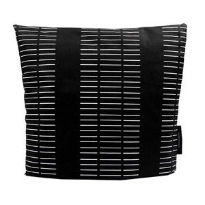 Image of Tea cosy, Dash black