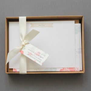 Image of Set Of 10 Vintage Style Floral Boxed Notelets