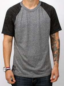 Image of AVENUE TEE (Grey/Black)