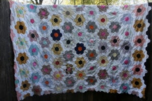 Image of Welcome Spring and Summer with this Beautiful Vintage "Summer Quilt" Topper