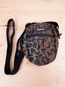 Image of Supreme - Camera Bag Leopard