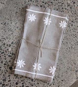 Image of White Flower Placemats