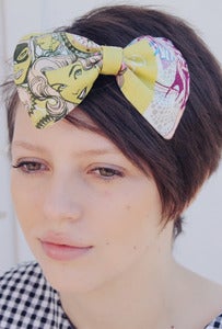 Image of Wonder Women Comic Print Hair Bow