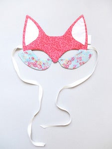 Image of Fox Flowers {Rose}