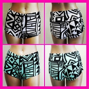 Image of JIGSAW POPPER SHORTS