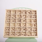 Image of Letras y números de madera