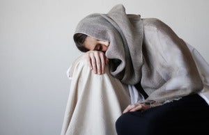 Image of Core Scarf, Logwood+Walnut Grey