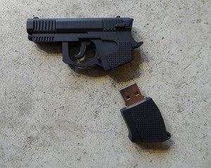 Image of Pistol USB 16GB 