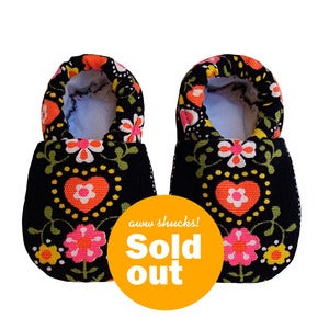 Image of "Goldie" baby booties