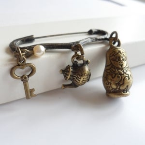 Image of Trinkets Brooch