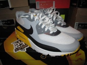 Image of Air Max 90 Hyperfuse "LiveStrong Foundation" *PRE-OWNED*