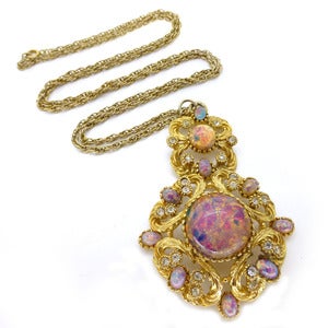 Image of Vintage Sphinx Gold Tone Opalescent Glass Stone Necklace 