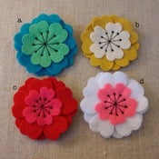 Image of medium flower brooch // bright colors