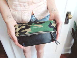 Image of VIAJE CLUTCH - CAMOFLAUGE