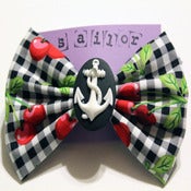 Image of Retro Anchor Cameo Bow (large)