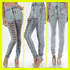 Image of STONE WASH HIGHWAIST JEANS