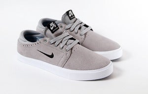 Image of NIKE SB team edition silver