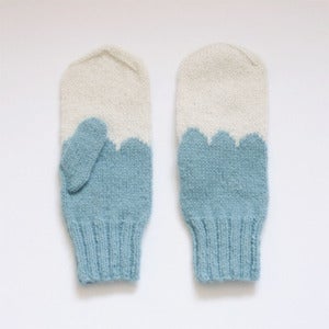 Image of Granliden Mittens: Indigo/Light Blue