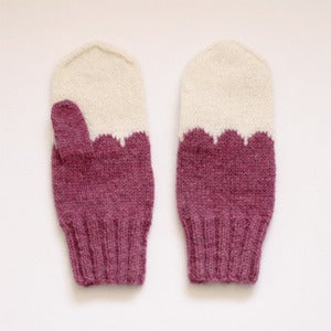 Image of Granliden Mittens: Coschenille/Cerise