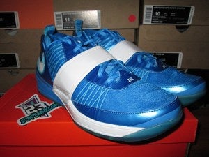 Image of Zoom Revis "Chlorine Blue"