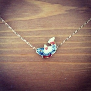 Image of grey fish necklace