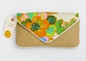 Image of the summer snap clutch (vintage tropical)