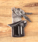 Image of :Broche Conejo en Chistera::