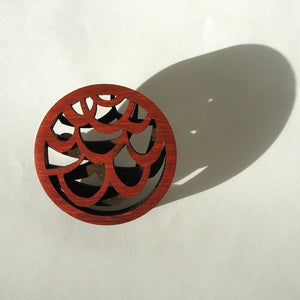 Image of DRAPE_Lace brooch