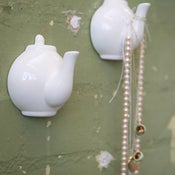 Image of spout hook
