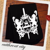 Image of Crest Of Kings Scarf (White/Black)