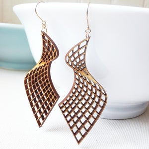 Image of Curve Earrings