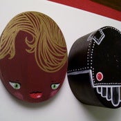 Image of Oval Geisha-Bot