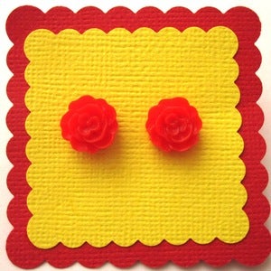 Image of Tiny Flower Earrings - Red
