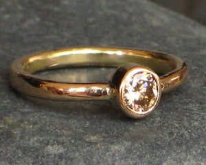 Image of Simple Diamond Ring