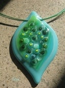 Image of collier VISTA aqua et opal art billes vertes foncées