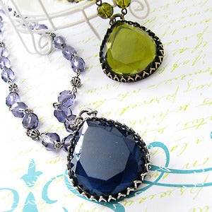 Image of teardrop beaded choker necklace