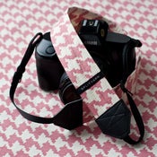Image of Pink Houndstooth SLR Camera Strap
