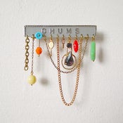Image of Chums The Pin 01