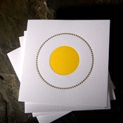 Image of yellow dot | single