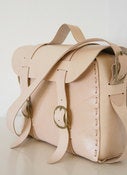 Image of the traveler bag, natural