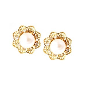 Image of Vintage Style Gold Pearl Flower Studs