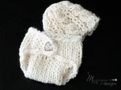 Image of Tushie Wrap and Cable Hat Set