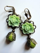Image of Boucles d'oreilles Fleurs de Printemps Vert/Bleu